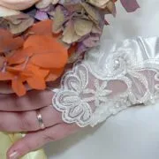 Illustration temoignages avec bouquet de mariage Dana et Aurelien